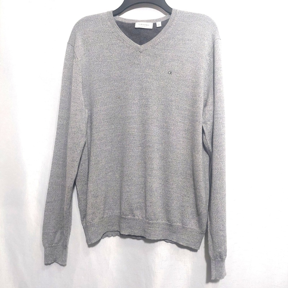 Calvin Klein Mens Medium Soft 100% Merino Wool V Neck‎ Sweater Pullover Gray